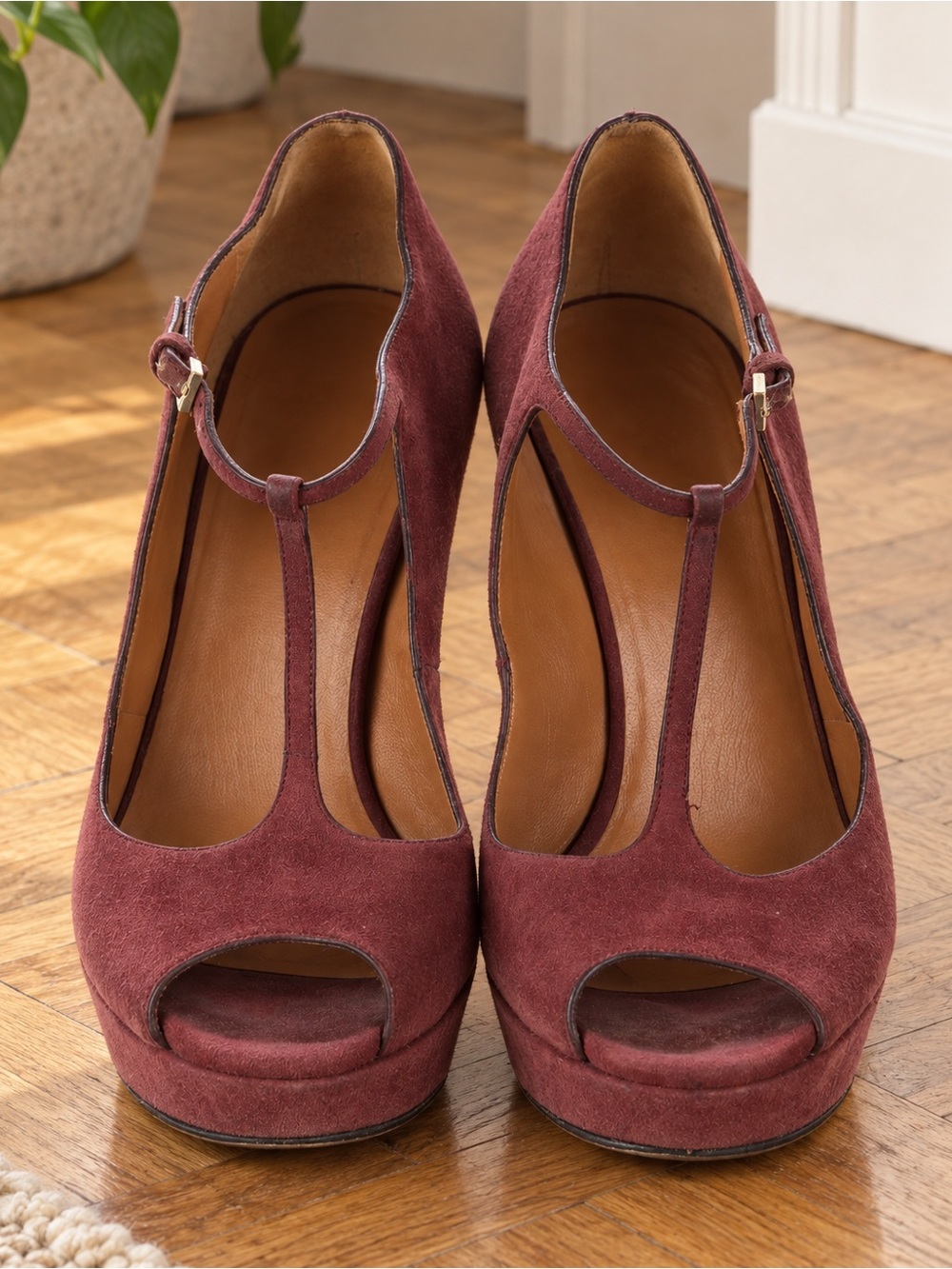 Gucci Burgundy Suede T-Strap Peep-Toe Platform Heels